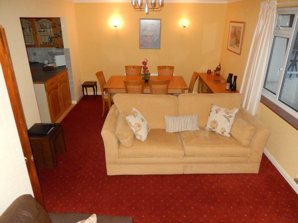 סוואנאייג' Gables Court Holiday Apartments מראה חיצוני תמונה